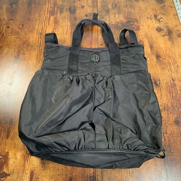 Vintage Lululemon Flow and Go Toote Bag Black‎ from 2012 Read See Pictures - Picture 1 of 5